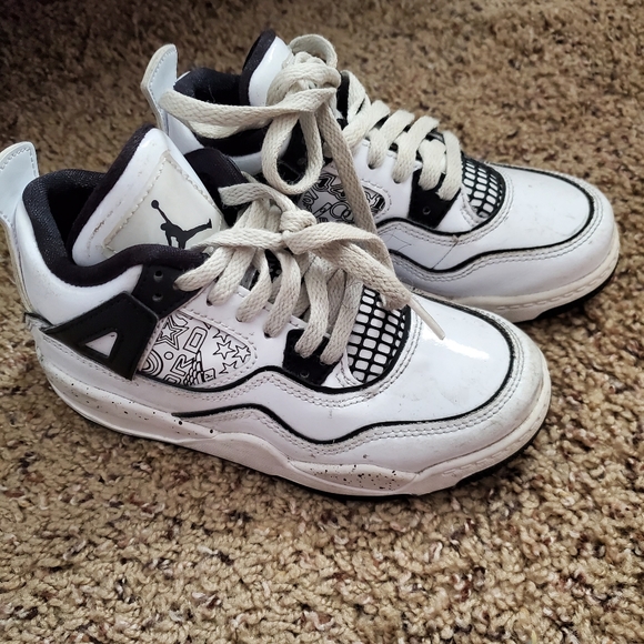 Young boy kids Jordan sneakers size 12c - Picture 6 of 7